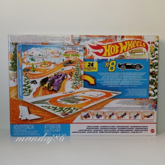 Hot Wheels 8 Toy Cars 16 Holiday Accessories Kids Christmas Advent Calendar NEW - Picture 3 of 12